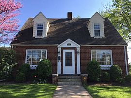 Check Out This Newly Remodeled 3 Bedroom in Peoria, IL