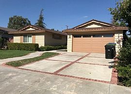 Single Family Home in a Great Community of West Hills in West Hills, CA