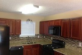 204 Lisa Ct, Hampton, Ga 30228 3 Beds 2 Baths 1,296 Sqft in Hampton, GA (Photo 8 of 9)