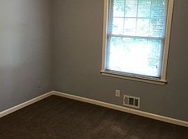 3102 S Oak Ct Se, Conyers, Ga 30094 3 Beds 2 Baths 1,399 Sqft in Conyers, GA (Photo 3 of 10)