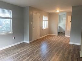 820 S Delaware St, San Mateo, Ca 94402 2 Beds 1 Bath 1,000 Sqft in San Mateo, CA (Photo 3 of 8)