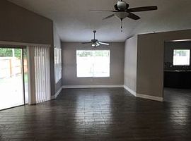 10610 Huntridge Rd, Orlando, Fl 32825 3 Beds 2 Baths 1,297 Sqft in Orlando, FL (Photo 4 of 8)