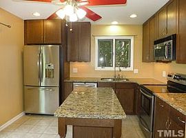 118 Mossbark Ln, Chapel Hill, Nc 27514 3 Beds 2 Baths 1,370 Sqf in Chapel Hill, NC (Photo 7 of 10)