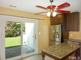 118 Mossbark Ln, Chapel Hill, Nc 27514 3 Beds 2 Baths 1,370 Sqf in Chapel Hill, NC (Photo 8 of 10)