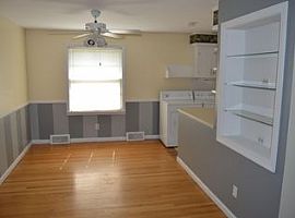 3431 Heatherfield Dr, Shively, Ky 40216 3 Beds 1 Bath 1,269 Sqf in Shively, KY (Photo 3 of 6)