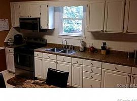 1208 Congress St, Gastonia, Nc 28054 2 Beds 1 Bath 966 Sqft in Gastonia, NC (Photo 4 of 5)