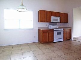 14318 Chenault Dr, Huntersville, Nc 28078 3 Beds 2 Baths 1,600  in Huntersville, NC (Photo 7 of 9)