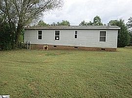 92 Tullyton Dr, Fountain Inn, Sc 29644 3 Beds 2 Baths 1,300 Sqf in Fountain Inn, SC (Photo 2 of 3)