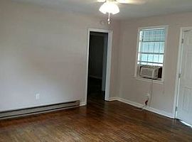 202 Havendale Dr, Fountain Inn, Sc 29644 3 Beds 2 Baths 1,120 S in Fountain Inn, SC (Photo 3 of 9)