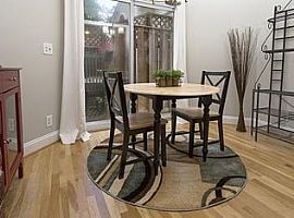 Davis St Se Smyrna, Ga 30080 2 Beds 1 Bath 760 Sqft in Smyrna, GA (Photo 4 of 9)