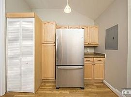 Davis St Se Smyrna, Ga 30080 2 Beds 1 Bath 760 Sqft in Smyrna, GA (Photo 5 of 9)