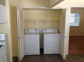 429 Beach St, Ashland, Or 97520 2 Beds 1 Bath 1,000 Sqft in Ashland, OR (Photo 7 of 8)