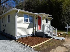  217 Stephens Rd, Clemson, Sc 29631 2 Beds 1 Bath 913 Sqft in Clemson, SC (Photo 2 of 4)