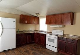  3985 Saluda Rd, Rock Hill, Sc 29730 2 Beds 2 Baths 900 Sqft in Rock Hill, SC (Photo 3 of 4)