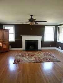  423 Hampton Ave, Pickens, Sc 29671 2 Beds 1 Bath 1,253 Sqft in Pickens, SC (Photo 2 of 4)
