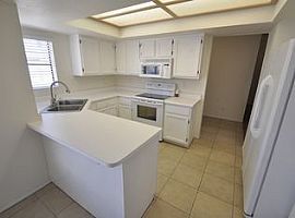 826 E Audrey Ln, Phoenix, Az 85022 in Phoenix, AZ (Photo 6 of 10)