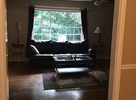 40 Brookside Cir, Greenville, Sc 29609 2 Beds 1 Bath 1,394 Sqft in Greenville, SC (Photo 5 of 12)