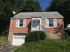 664 N Walnut St, Waterbury, Ct 06704 in Waterbury, CT