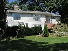 100 Craig Cir, Naugatuck, Ct 06770 in Naugatuck, CT