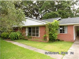 2958 Yorkwood Rd E, Mobile, Al 36693 in Mobile, AL
