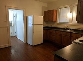 1206 10th Ave # 1, Huntington, Wv 25701 in Huntington, WV (Photo 2 of 8)