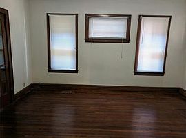 1206 10th Ave # 1, Huntington, Wv 25701 in Huntington, WV (Photo 5 of 8)