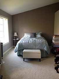 Beautiful Newly Remodeled Townhome in South Elgin, IL (Photo 6 of 8)