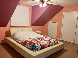  2 Heather Lane -4/5 Br, 4 Ba in Oakbrook/hchs School Dist. in Oak Brook, IL (Photo 10 of 12)