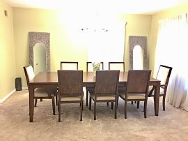  2 Heather Lane -4/5 Br, 4 Ba in Oakbrook/hchs School Dist. in Oak Brook, IL (Photo 2 of 12)