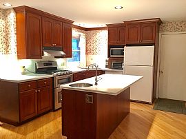  2 Heather Lane -4/5 Br, 4 Ba in Oakbrook/hchs School Dist. in Oak Brook, IL (Photo 6 of 12)