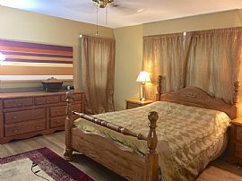  2 Heather Lane -4/5 Br, 4 Ba in Oakbrook/hchs School Dist. in Oak Brook, IL (Photo 7 of 12)