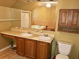  2 Heather Lane -4/5 Br, 4 Ba in Oakbrook/hchs School Dist. in Oak Brook, IL (Photo 8 of 12)