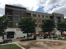  2 Bedroom, 2-1/2 Bath Corner Unit in Beautiful Burr Ridge Vill in Burr Ridge, IL