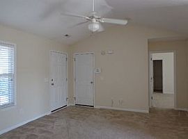 207 Red Carnation Dr, Hol Rent 600 Deposit 600 Total 1200 in Holly Ridge, NC (Photo 3 of 7)
