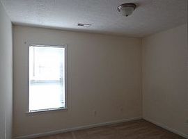 207 Red Carnation Dr, Hol Rent 600 Deposit 600 Total 1200 in Holly Ridge, NC (Photo 7 of 7)