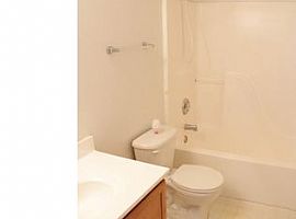 805 Black Creek Ct, Fayet Rent 500 Deposit 500 Total 1000 in Fayetteville, NC (Photo 5 of 7)