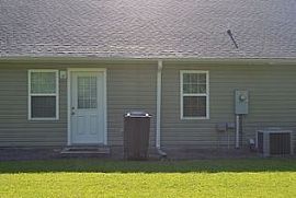443 Ben Williams Rd, Jacksonv Rent 500 Deposit 500 Total 1000 in Jacksonville, NC (Photo 5 of 5)