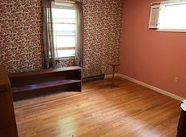 127 Separatist Rd, Storrs Mansfield, Ct 06268 in Storrs Mansfield, CT (Photo 3 of 7)