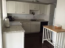 10 South Dr, Niantic, Ct 06357 in Niantic, CT (Photo 4 of 10)