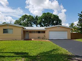 75xx Plantation Blvd, Miramar 5 Bed - 1 Fl Room - 3 Baths  in Miramar, FL