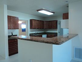 75xx Plantation Blvd, Miramar 5 Bed - 1 Fl Room - 3 Baths  in Miramar, FL (Photo 5 of 7)