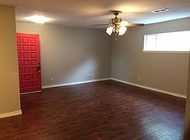  707 Clover Park Dr, Arlington, Tx 76013 3 Beds 2 Baths 1,683 S in Arlington, TX (Photo 4 of 4)