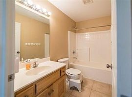  309 Highland Ridge Dr, Manhattan, Ks 66503 5 Beds 3 Baths 3,07 in Manhattan, KS (Photo 2 of 4)