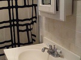  2113 W 43rd Ave, Kansas City, Ks 66103 2 Beds 1 Bath 912 Sqft in Kansas City, KS (Photo 3 of 4)