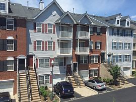 760 Society Hill 1 Room in 4bd/2.5ba in Newark, NJ (Photo 10 of 10)