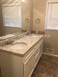 Single Family Home For Rent in Kansas City, MO (Photo 5 of 6)