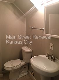 Single Family Home For Rent in Kansas City, MO (Photo 6 of 6)