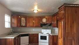  6460 Westland Dr, Burlington, Ky 41005 3 Beds 2 Baths 1,543 Sq in Burlington, KY (Photo 3 of 4)