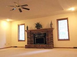  1812 Bluff Pointe Dr, Columbia, Mo 65201 6 Beds 3 Baths 3,679  in Columbia, MO (Photo 3 of 5)