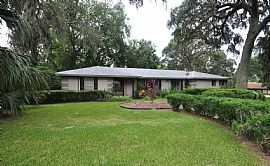  Large 4 Bedroom 2.5 Bathroom Home in Fort Caroline Club with A in Jacksonville, FL (Photo 4 of 5)